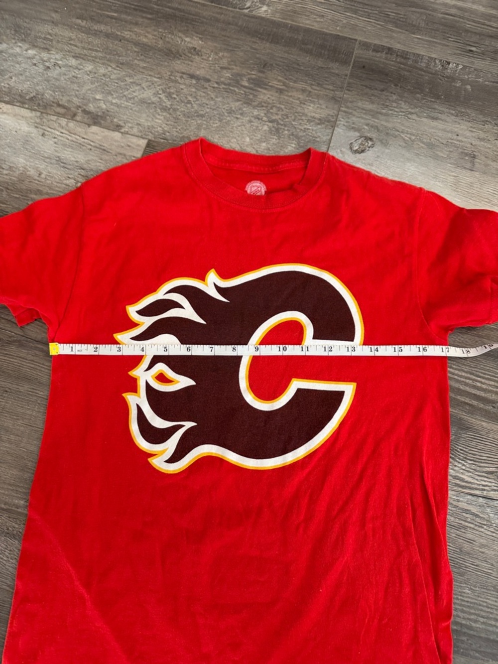 NHL Calgary Flames Red Graphic Tee - Picture 2 of 3